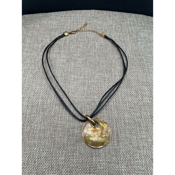 Vintage Lia Sophia Taos Goldtone Mother of Pearl Pendant Choker Necklace - Picture 3 of 8